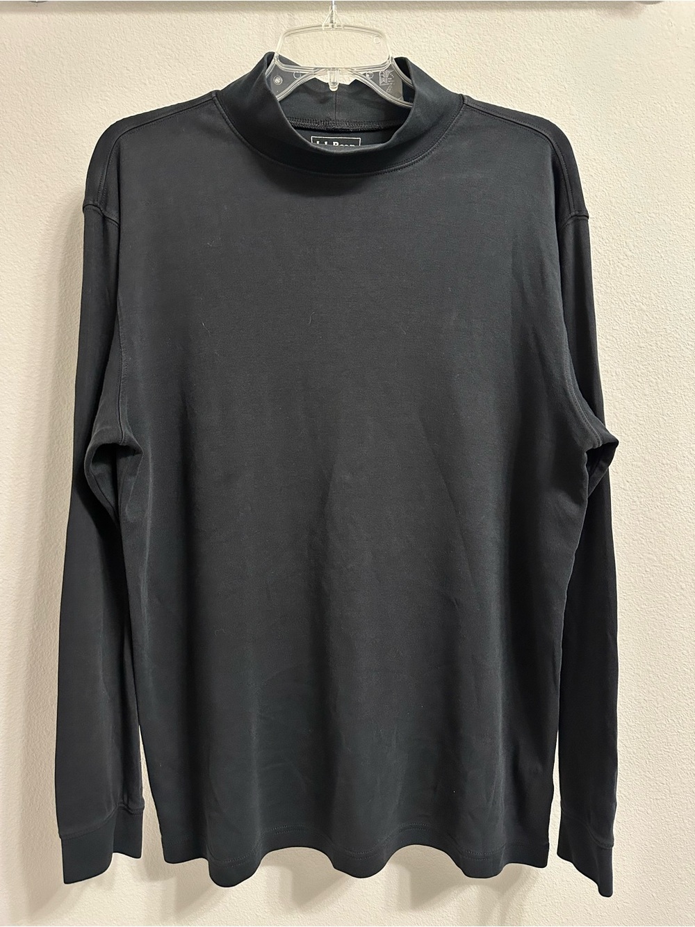 L.L.Bean Men's Black Long-Sleeve Mock Neck Shirt size M 100% cotton
